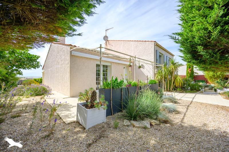 Vente Maison ESNANDES - 5 pièces -125 m² - (17137)