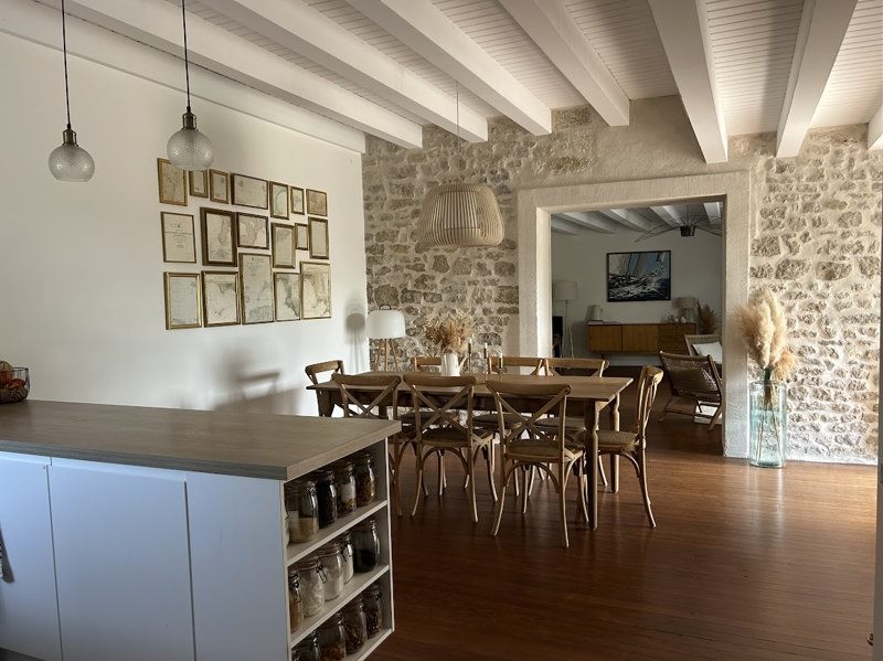 Vente Maison NIEUL SUR MER - 7 pièces -200 m² - (17137)