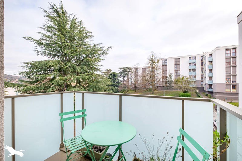 Vente Appartement OULLINS - 5 pièces -80 m² - (69600)