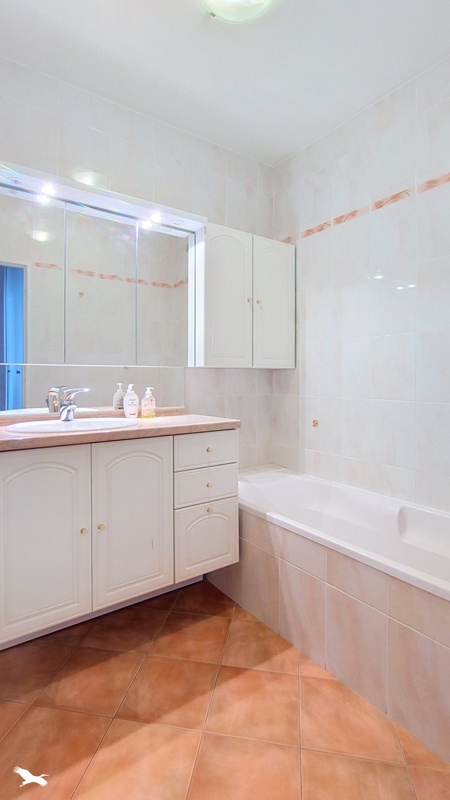 Vente Appartement LA MULATIERE - 4 pièces -79 m² - (69350)