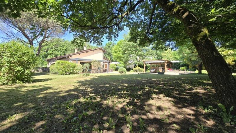 Vente Maison OULLINS - 5 pièces -150 m² - (69600)