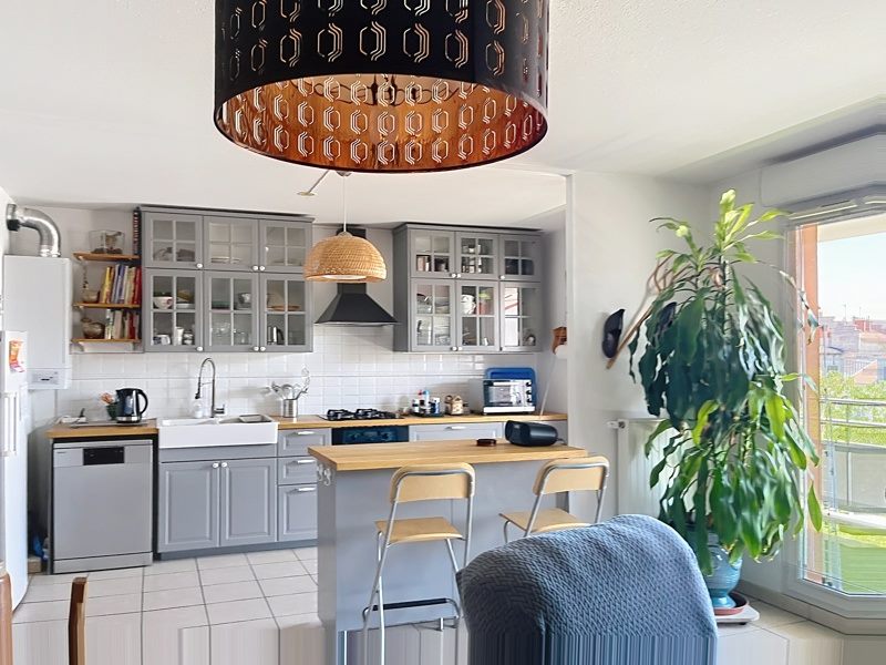 Vente Appartement OULLINS - 3 pièces -80 m² - (69600)
