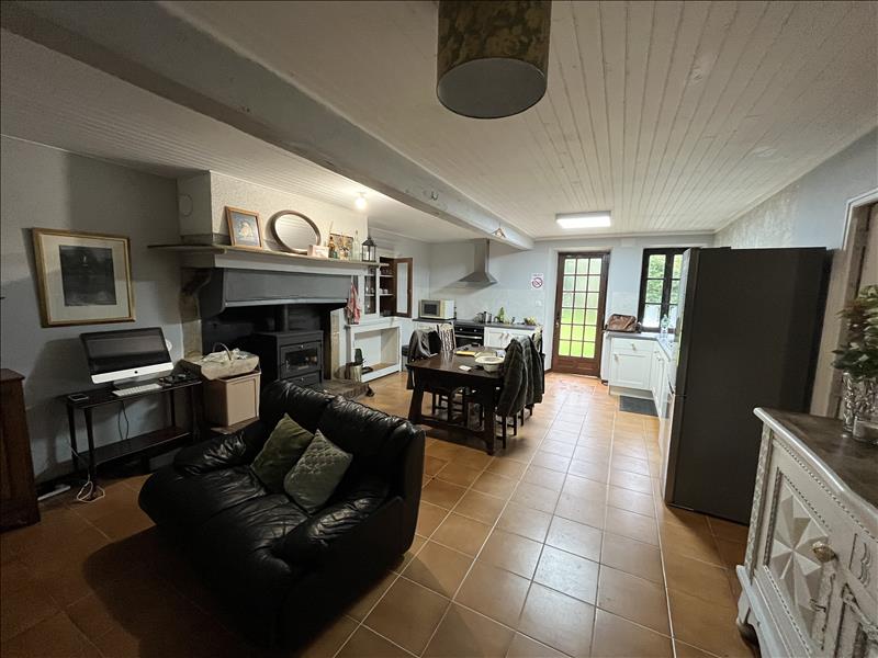 Vente Maison BAZELAT - 5 pièces -104 m² - (23160)