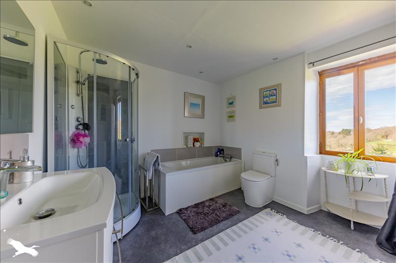 Vente Maison ARRENES - 5 pièces -176 m² - (23210)