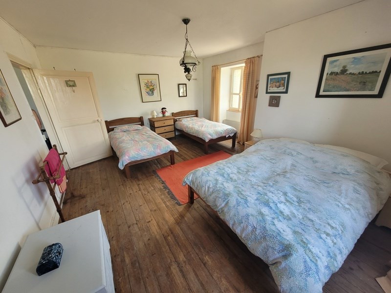 Vente Maison ST HILAIRE LA TREILLE - 7 pièces -230 m² - (87190)