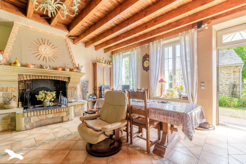 Vente Maison AZERABLES - 6 pièces -197 m² - (23160)