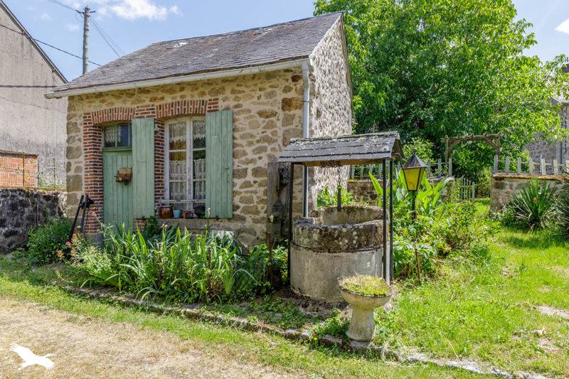Vente Maison AZERABLES - 6 pièces -197 m² - (23160)