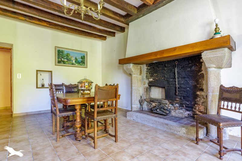 Vente Maison ST SEBASTIEN - 8 pièces -215 m² - (23160)