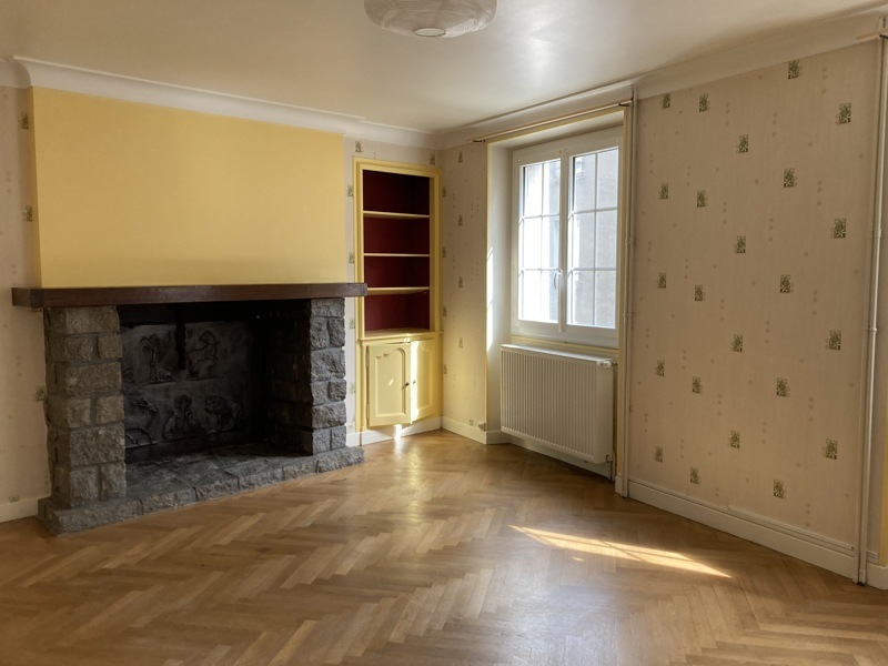Vente Immeuble La Souterraine - -  180 m² - (23300)