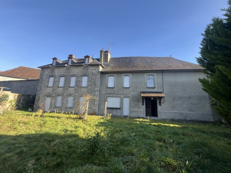 Vente Maison La Souterraine - 12 pièces -303 m² - (23300)