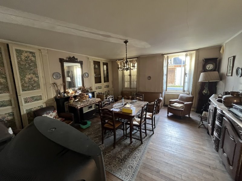 Vente Maison La Souterraine - 12 pièces -303 m² - (23300)