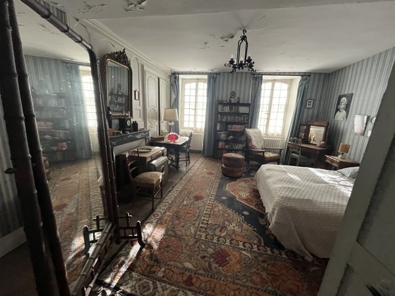 Vente Maison La Souterraine - 12 pièces -303 m² - (23300)