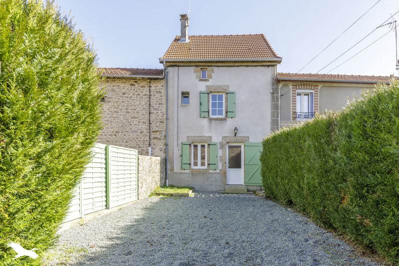Vente Maison ST AMAND MAGNAZEIX - 7 pièces -172 m² - (87290)