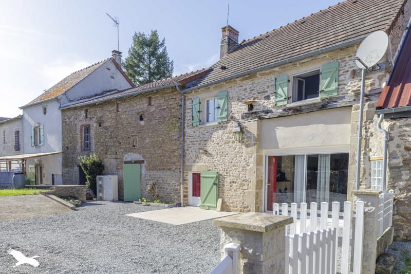 Vente Maison ST AMAND MAGNAZEIX - 7 pièces -172 m² - (87290)