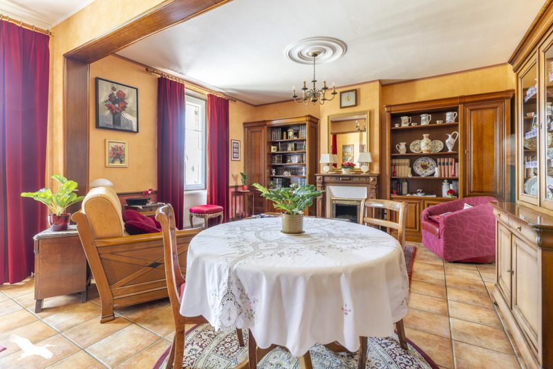 Vente Maison DUN LE PALESTEL - 6 pièces -165 m² - (23800)