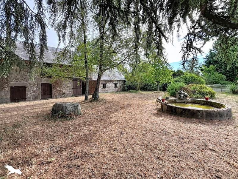 Vente Maison Saint-Priest-la-Feuille - 6 pièces -199 m² - (23300)