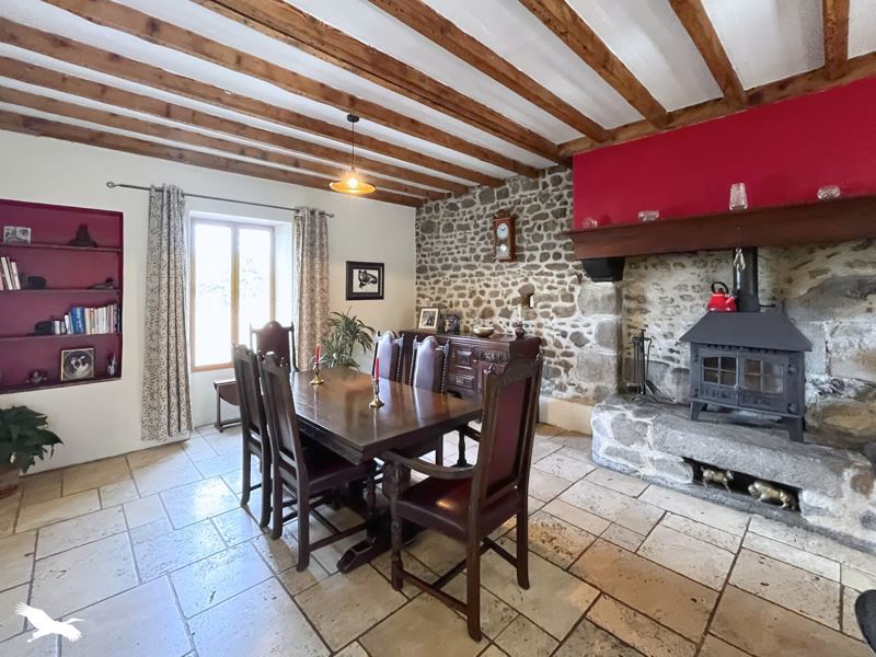 Vente Maison Saint-Priest-la-Feuille - 6 pièces -199 m² - (23300)