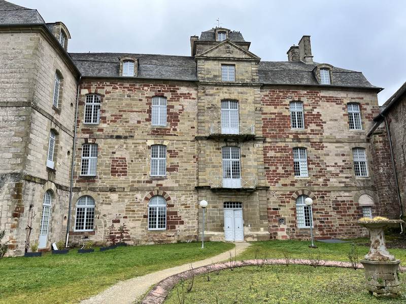 Vente Appartement COSNAC - 2 pièces -64 m² - (19360)