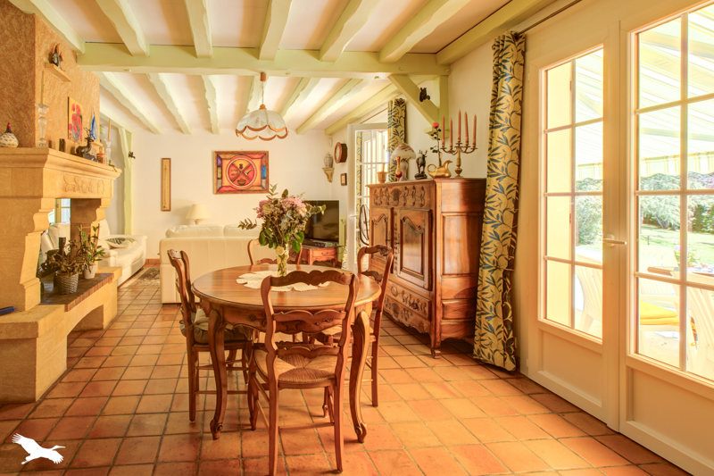 Vente Maison LA CHAPELLE AUX BROCS - 5 pièces -186 m² - (19360)