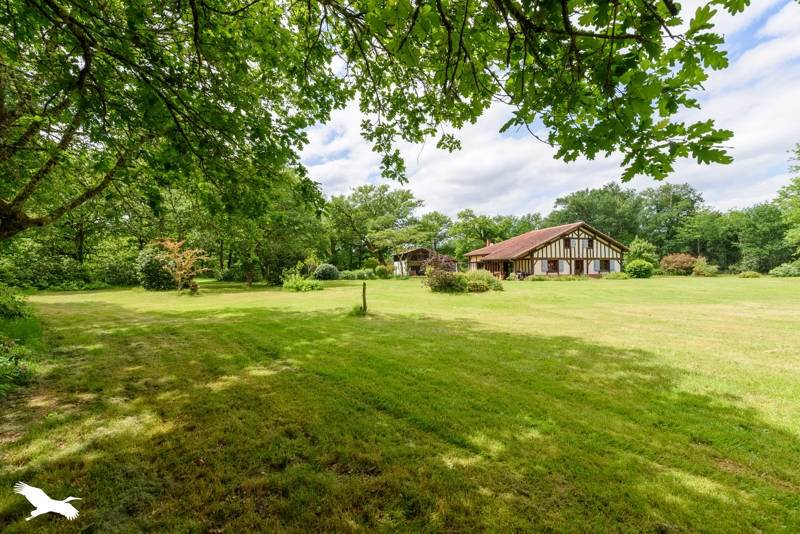 Vente Maison UCHACQ ET PARENTIS 40090 6 pièces - 182 m²