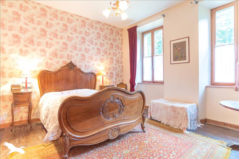 Vente Maison ST BEAT LEZ - 5 pièces -218 m² - (31440)