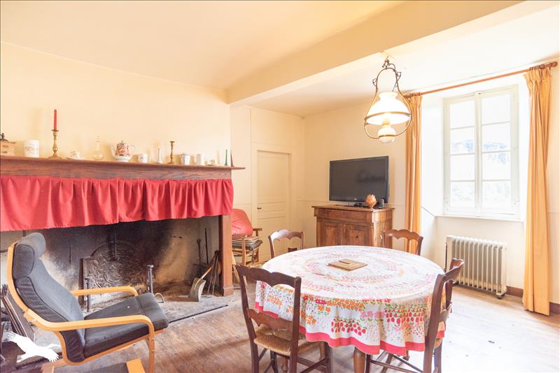 Vente Maison PAYSSOUS - 7 pièces -199 m² - (31510)