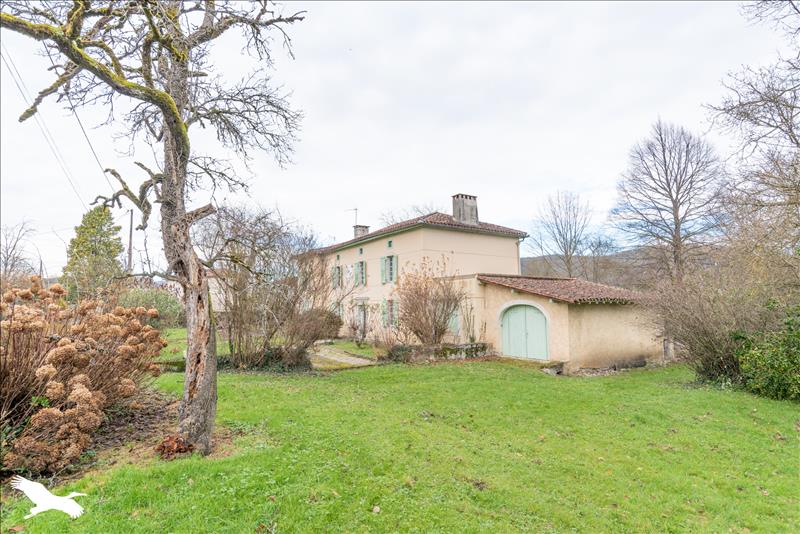 Vente Maison PAYSSOUS - 7 pièces -199 m² - (31510)