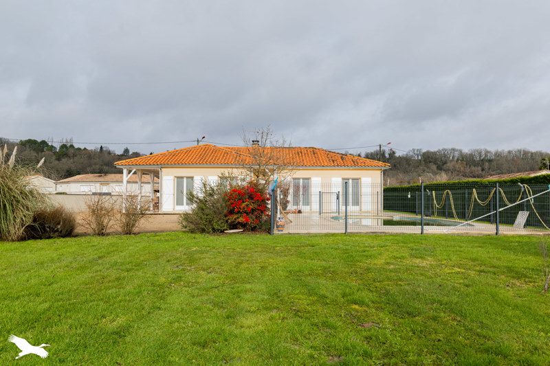 Vente Maison LAMOTHE MONTRAVEL - 4 pièces -120 m² - (24230)