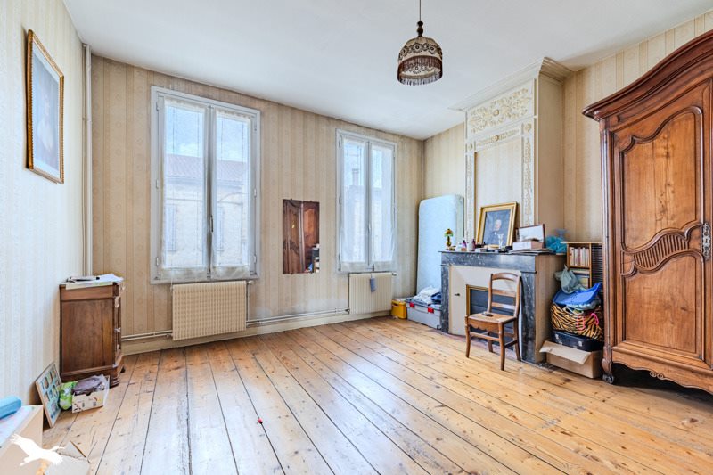 Vente Maison CASTILLON LA BATAILLE - 7 pièces -220 m² - (33350)