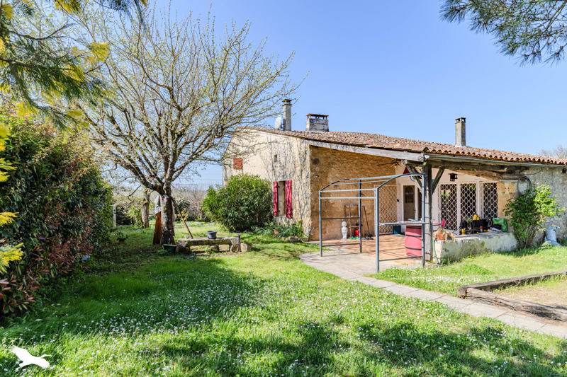 Vente Maison STE RADEGONDE - 7 pièces -251 m² - (33350)