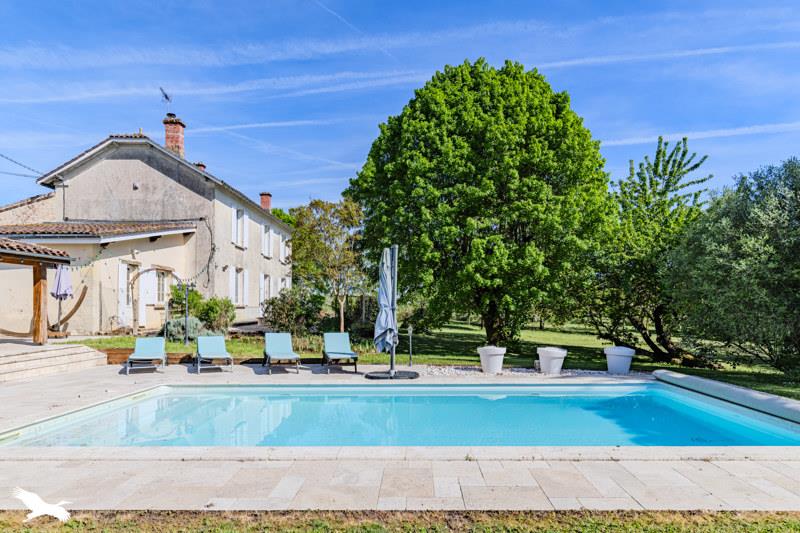 Vente Maison MERIGNAS - 5 pièces -245 m² - (33350)