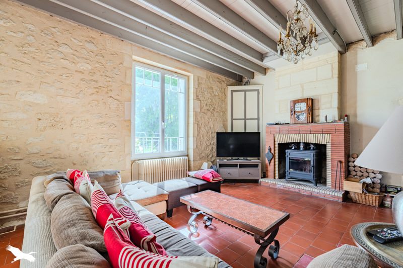 Vente Maison MERIGNAS - 5 pièces -245 m² - (33350)