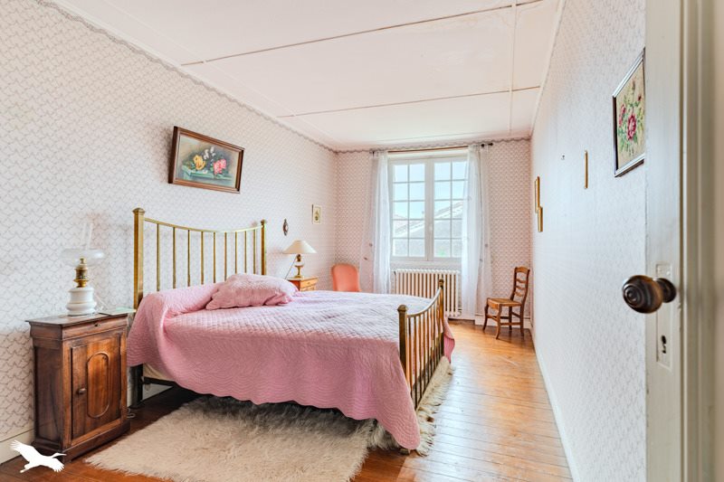 Vente Maison LAMOTHE MONTRAVEL - 7 pièces -162 m² - (24230)