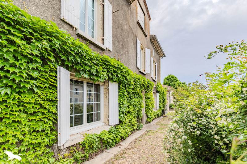 Vente Maison LAMOTHE MONTRAVEL - 7 pièces -162 m² - (24230)