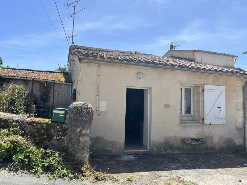 Maison 1 pièce 51 m² · à Gensac · 51 m² · 61 600 €