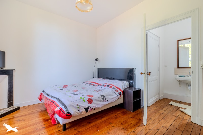 Vente Maison GARDEGAN ET TOURTIRAC - 8 pièces -340 m² - (33350)