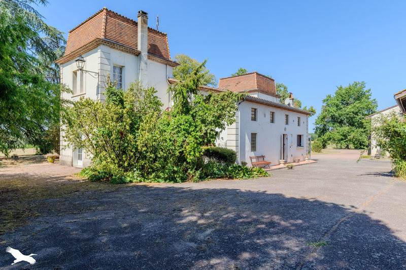 Vente Maison GARDEGAN ET TOURTIRAC - 8 pièces -340 m² - (33350)