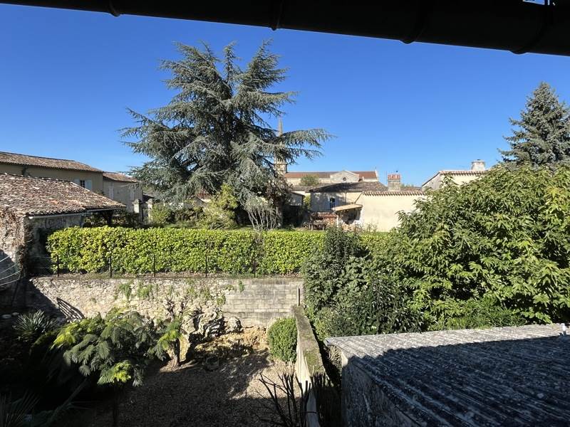 Vente Maison Gensac 33890 6 pièces - 220 m²