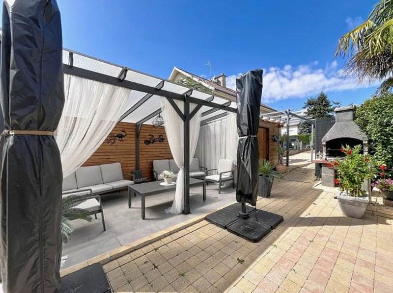 Vente Maison LA CHAUSSEE ST VICTOR - 5 pièces -170 m² - (41260)