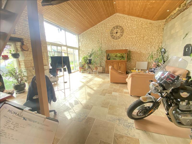 Vente Maison SAMMARCOLLES - 11 pièces -206 m² - (86200)