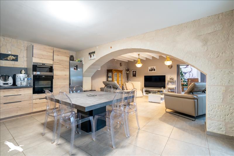 Vente Maison LES TROIS MOUTIERS - 7 pièces -241 m² - (86120)