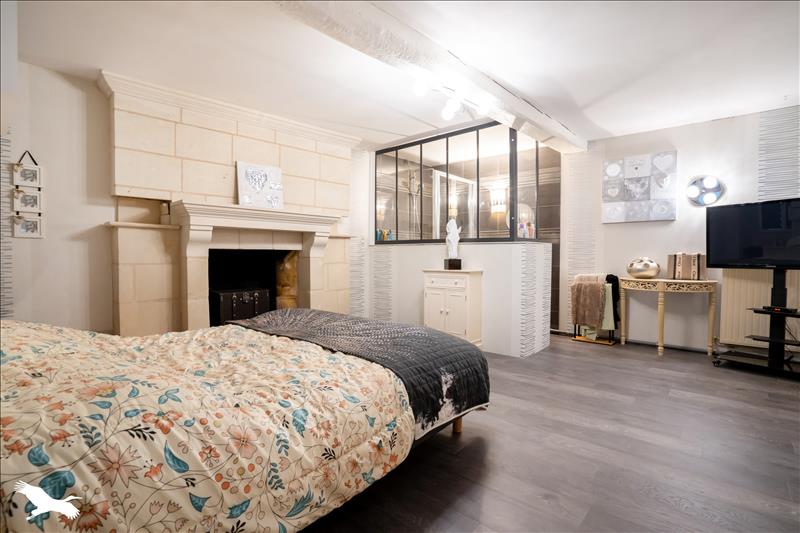 Vente Maison LES TROIS MOUTIERS - 7 pièces -241 m² - (86120)