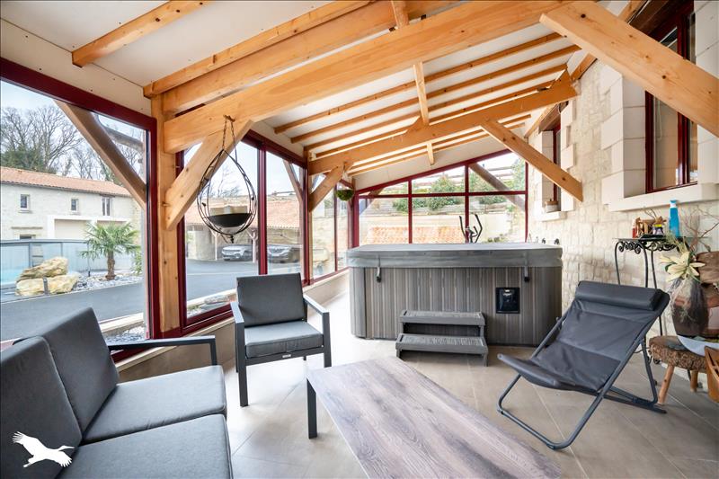 Vente Maison LES TROIS MOUTIERS - 7 pièces -241 m² - (86120)