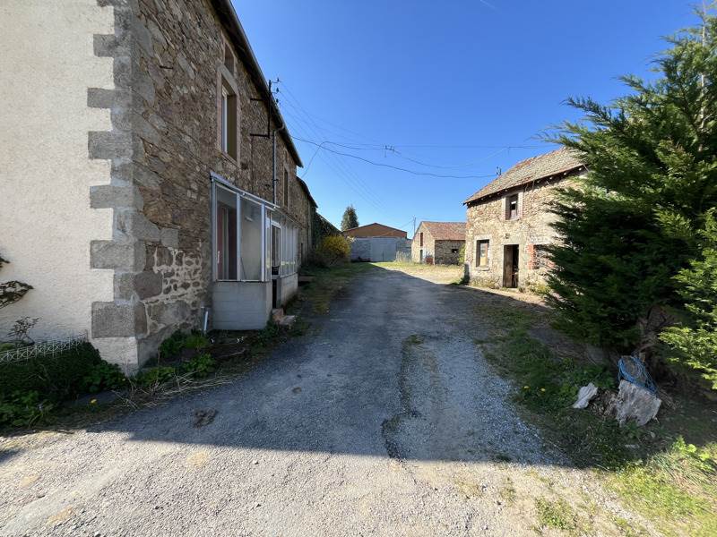 Vente Maison ST ELOI - 6 pièces -132 m² - (23000)