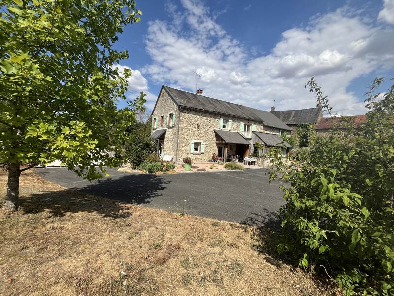 Vente Maison ST CHABRAIS - 7 pièces -157 m² - (23130)