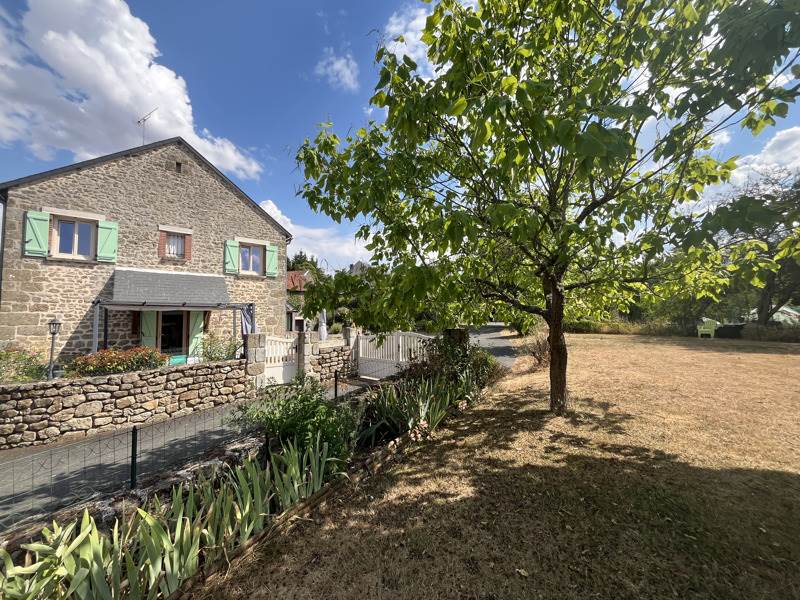 Vente Maison ST CHABRAIS - 7 pièces -157 m² - (23130)