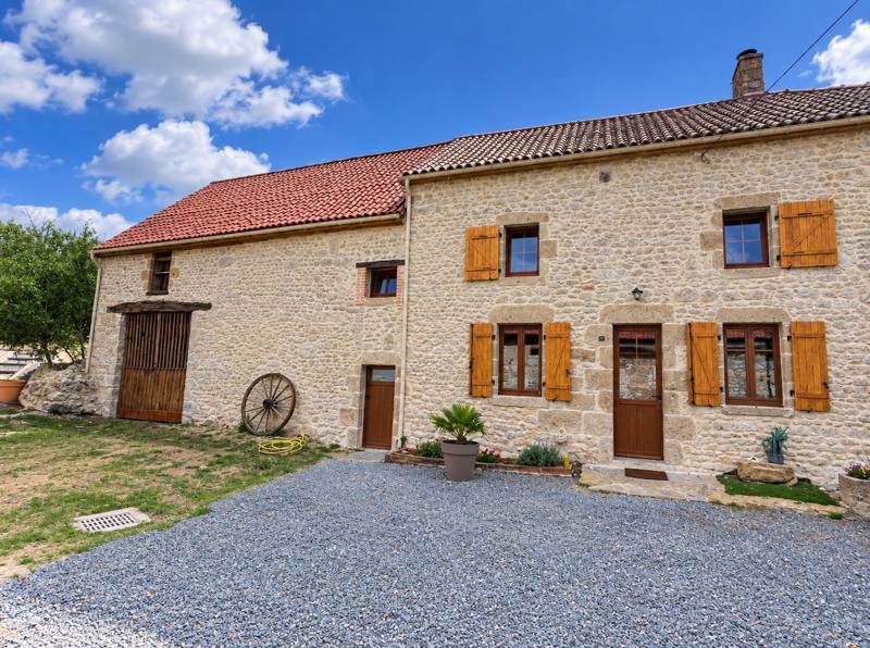 Vente Maison Le Bourg-d'Hem - 4 pièces -150 m² - (23220)