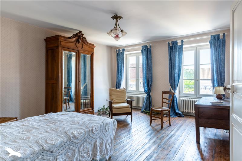Vente Maison LE DORAT - 11 pièces -316 m² - (87210)