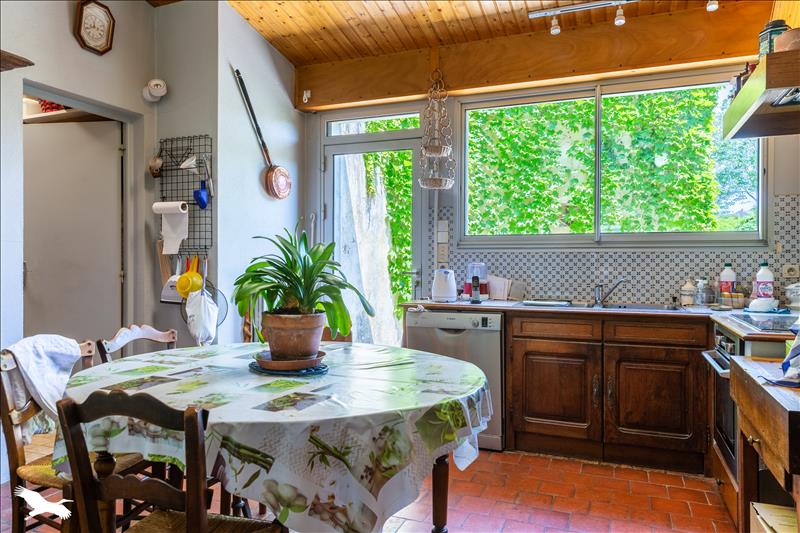 Vente Maison LE DORAT - 11 pièces -316 m² - (87210)
