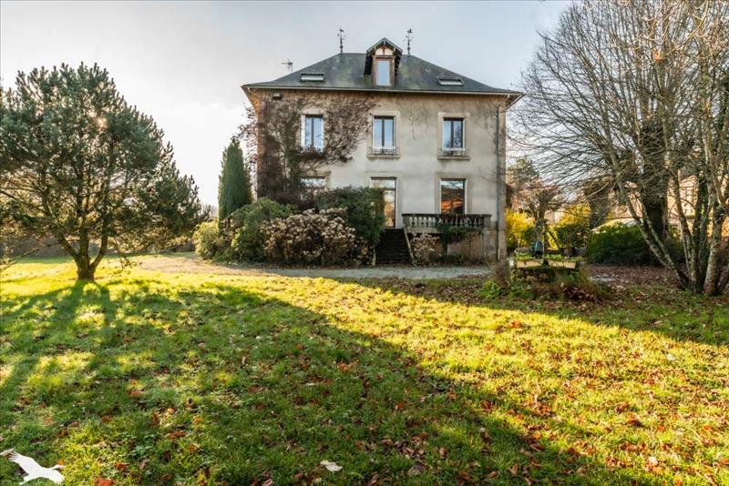 Vente Maison ST SORNIN LEULAC - 14 pièces -358 m² - (87290)